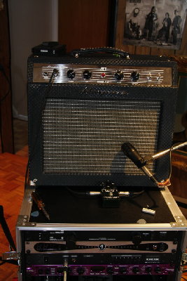 Ampeg_J20_01.jpg